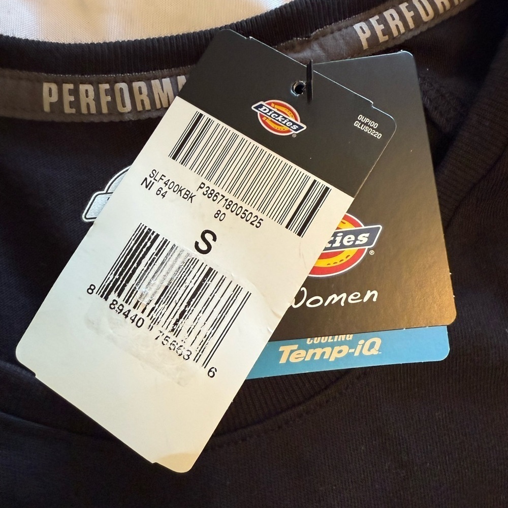 Dickies Women's Cooling Long Sleeve Pocket T-Shirt Black Size Small NWT - Picture 4 of 5